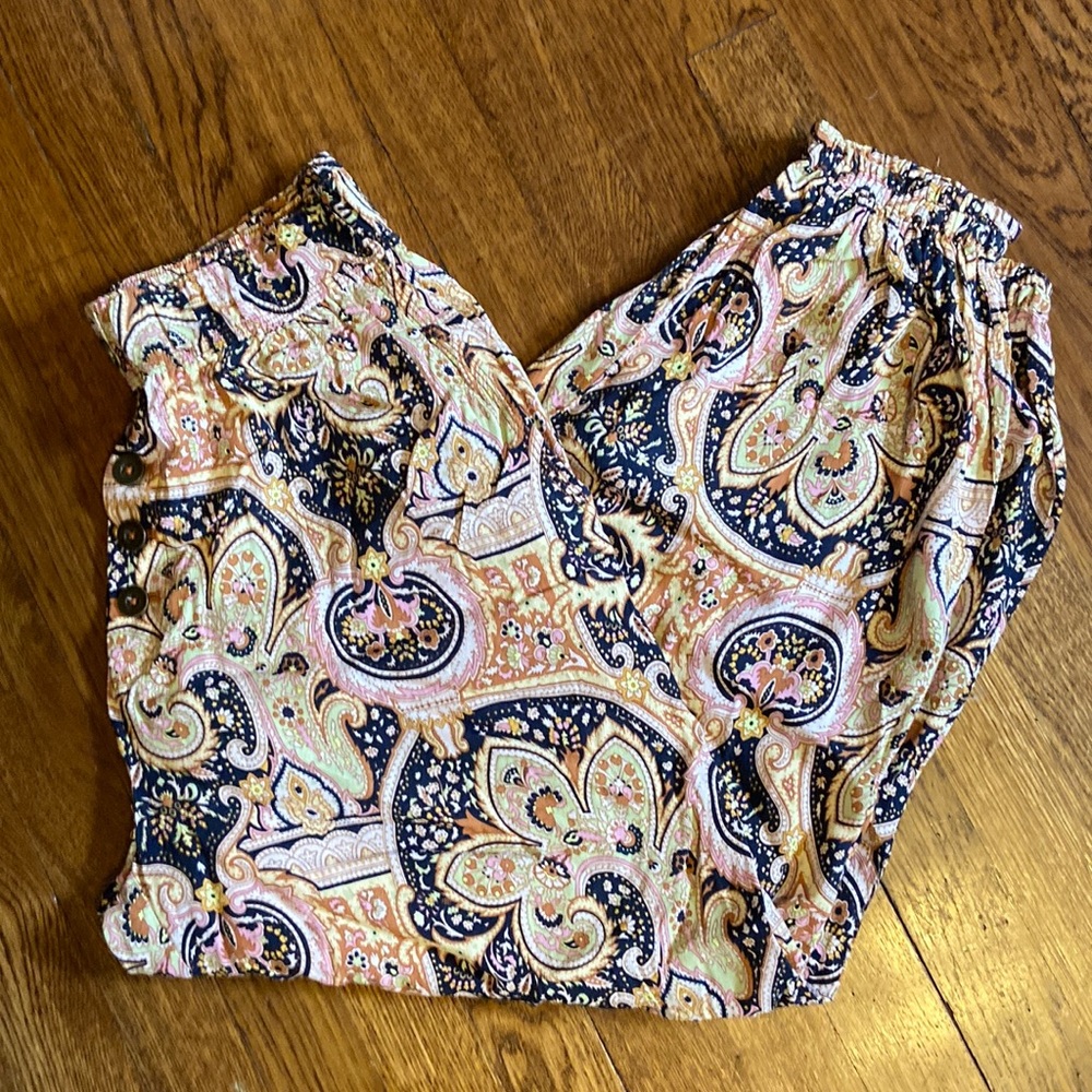 Loose and airy pants from Anthropology. Elastic waist and around ankle
